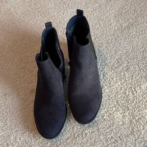 White Mountain Navy Ankle Boots